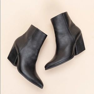 Wedged/heeled ankle boots size 7 (leather)